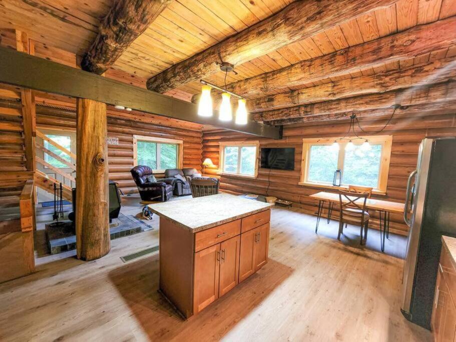 Wilderness Vista Retreat Villa Reed City Exterior foto